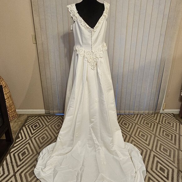 Dante Ronald Joyce Ivory Wedding Dress 18 - Picture 6 of 9